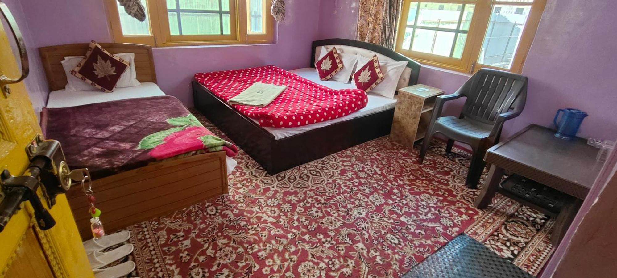 Отель Friends Enclave Gurez Kanzalwan Экстерьер фото